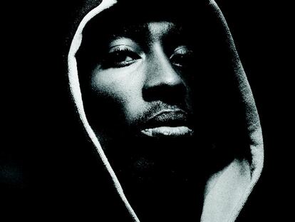 Tupac Shakur, en una fotografía de Albert Watson.