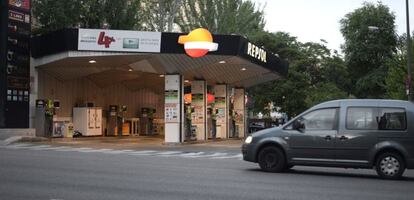 Vista de una gasolinera en Madrid. EFE/Archivo