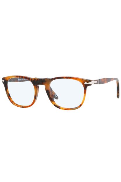 La clásica marca de gafas Persol te propone este modelo en tono carey. Su precio es de 190€.