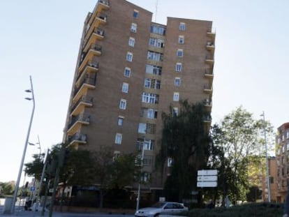 Edificio ubicado en la Avenida del Manzanares, 2 de Madrid que tras una rehabilitación integral podría ahorrar un 72% en calefacción.