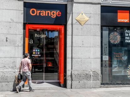 Tienda de Orange en la Puerta del Sol, en Madrid.