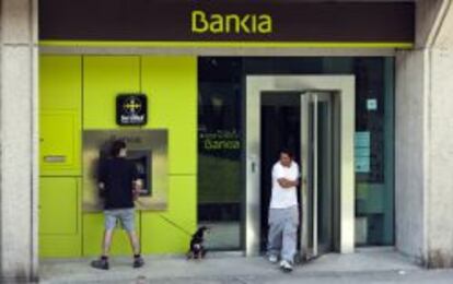 Exterior de una sucursal de Bankia