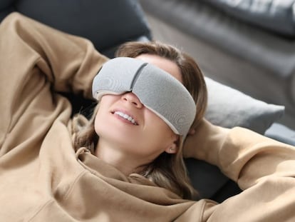 máscara de ojos con peso