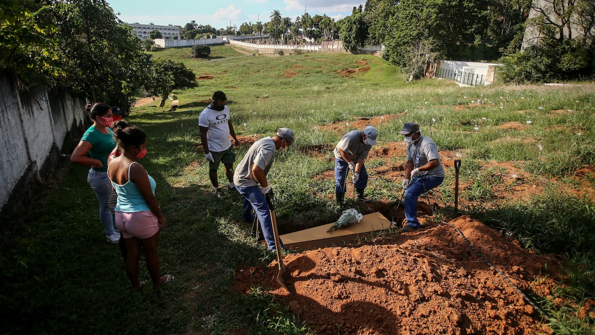 Coronavirus: Brasil registra por primera vez más de 4.000 muertos por ...