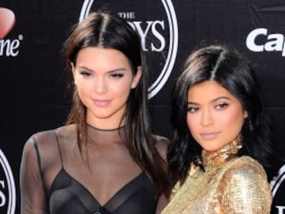 Kendall y, a la derecha, Kylie Jenner en los ESPYS Awards 2015.