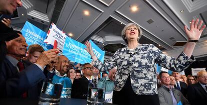 La primera ministra, Theresa May, en el cierre de campaña.