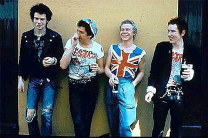 El grupo Sex Pistols hace 30 años, en una imagen de promoción.