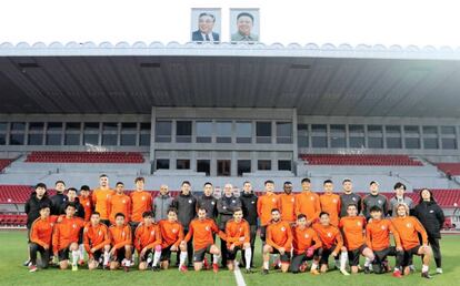 El equipo de Hong Kong, en Pyongyang.