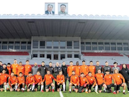 El equipo de Hong Kong, en Pyongyang.