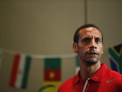 Rio Ferdinand durante ato promocional da Copa do Mundo do Brasil 2014.