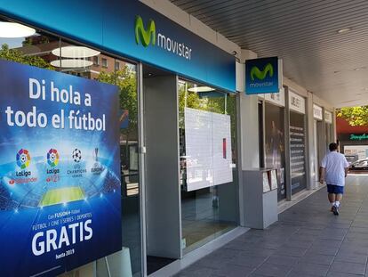 Promoción en una tienda de Movistar en Madrid. 