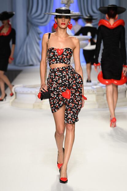 smag-moschino-s23-008