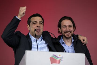 Tsipras e Iglesias en el mitin de Syriza en Atenas.