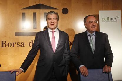 El consejero delegado de Abertis y presidente de Cellnex Telecom, Francisco Reynés, junto al consejero delegado de Cellnex Telecom, Tobías Martínez.