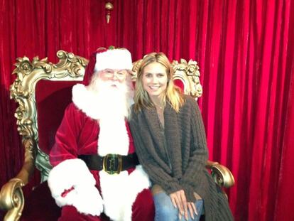 Heidi Klum corona un año regular con esta espléndida fotografía que nos remonta a la infancia. "Y lo que pido a Santa es... ", escribe la modelo alemana, que comenzó 2012 con un inesperado divorcio de Seal.