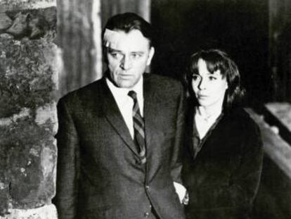 Los actores Richard Burton y Claire Bloom, en 'El espía que surgió del frío'.