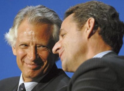 El ex primer ministro Dominique de Villepin en una foto de 2006 junto a Nicolas Sarkozy.