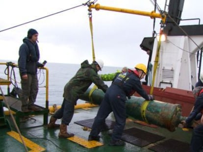 Trabajadores de Odyssey, en aguas de Gibraltar en 2009.