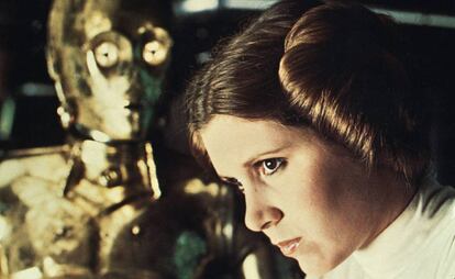 Carrie Fisher interpretando a la princesa Leia en la saga 'Star Wars'.