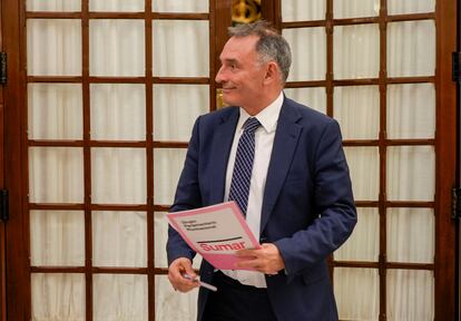 El portavoz de Justicia de Sumar, Enrique Santiago, en el Congreso, el pasado septiembre.