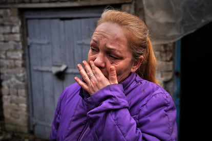 Olga, una vecina 46 años que se resiste a abandonar su casa de Kupiansk.