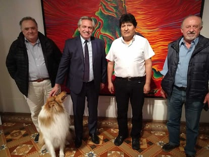 Encontro entre o ex-presidente boliviano Evo Morales e o mandatário argentino, Alberto Fernández, na segunda-feira à noite, na residência presidencial de Olivos.