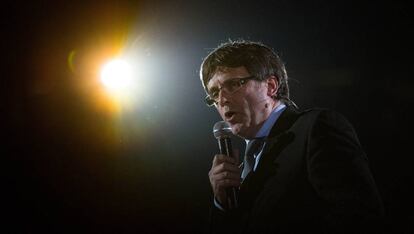 Carles Puigdemont en el acto de apertura de la campa&ntilde;a del refer&eacute;ndum del 1 de octubre.