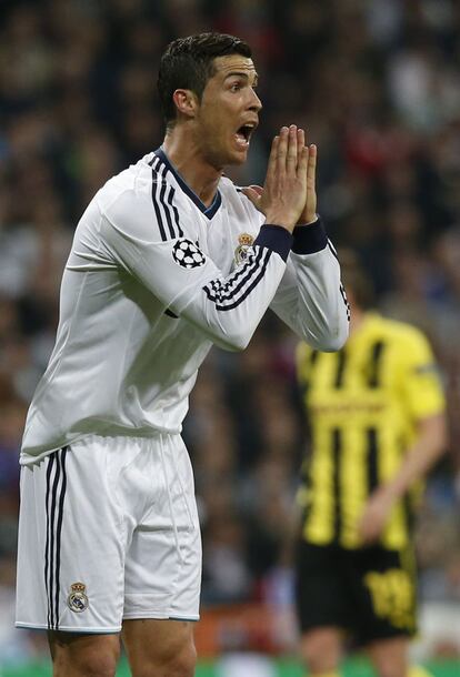 Ronaldo gesticula durante el partido.