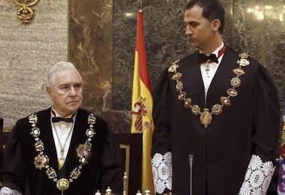 Prince Felipe and Chief Justice Carlos Dívar at Monday's ceremony.