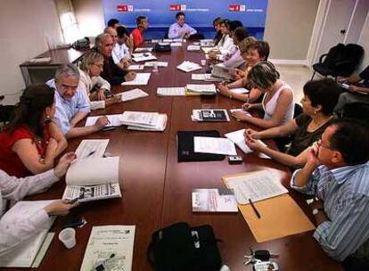 Reunión del grupo socialista, ayer en las Cortes.