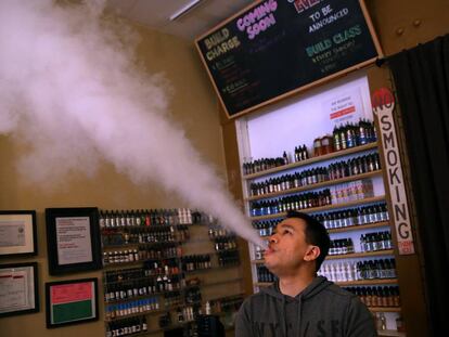 San Francisco propone prohibir el cigarrillo electrónico