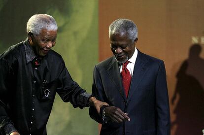 Con Koffi Annan en 2007.