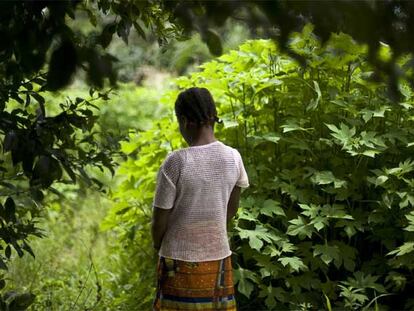 Elizabeth fue violada por 10 soldados de la ONU en Costa de Marfil. Tenía 12 años.