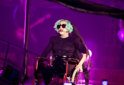 Lady Gaga en la polémica actuación que le valió los abucheos del público
