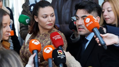 La actriz y presentadora de televisión Elisa Mouliaá, este enero a su llegada al tribunal que instruye la causa por agresión sexual contra el político Íñigo Errejón.
