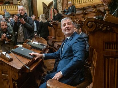 Jaume Collboni, antes de comenzar el último pleno de este mandato. Deja el acta de regidor y su puesto en el Gobierno para dedicarse a la campaña electoral.