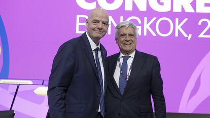 Gianni Infantino y Pedro Rocha