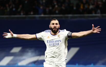 Karim Bezema celebra el tanto en el Real Madrid - Athletic.