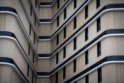 Detalle de un edificio del barrio de Valdebebas, Madrid, en una fotografía del pasado viernes.