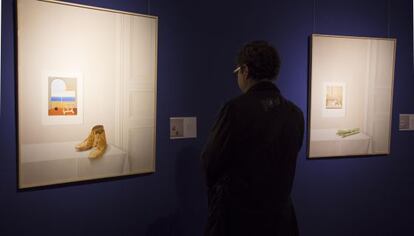 Un visitante en la exposici&oacute;n de Amelia Navarro, en la Diputaci&oacute;n de Alicante. 