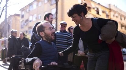 Teresa Rodr&iacute;guez y Pablo Echenique, en C&oacute;rdoba.