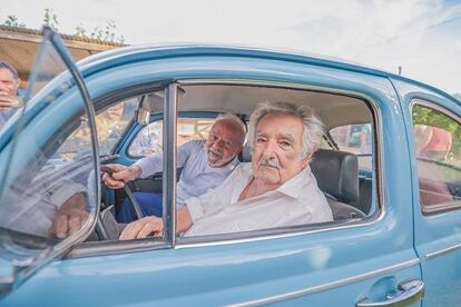 Lula da Silva, y el exmandatario de Uruguay José Mujica, en Montevideo.