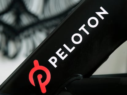 Logotipo de la compañía Peloton, fabricante de la cinta de correr que las autoridades de EE UU consideran peligrosa si se utiliza en casas en las que viven niños o mascotas.