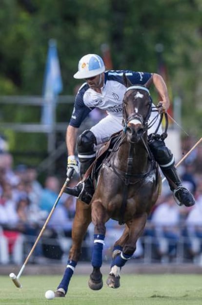 Adolfo Cambiaso, durante un partido de pol en Buenos Aires.