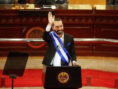 O presidente de El Salvador, Nayib Bukele, na noite de terça-feira na Assembleia.