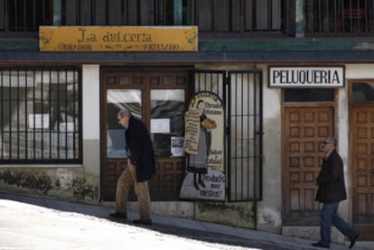 Tienda de dulces artesanos en una de las calles de Chinchón.