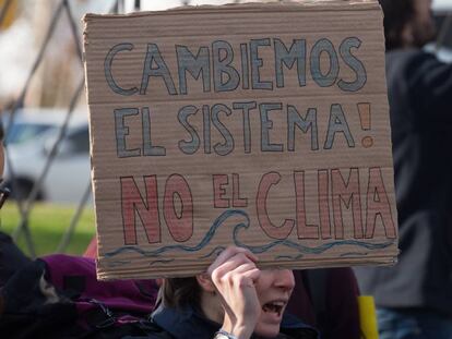 Manifestantes durante el COP25