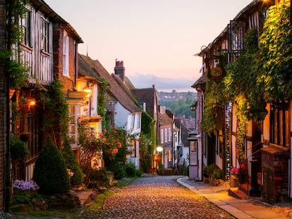 Mermaid Street, en el pueblo de Rye, Sussex, Inglaterra.