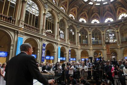 Isidro Fainé, presidente de Caixabank, el viernes pasado, tras el estreno en Bolsa de la entidad financiera.