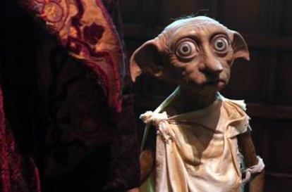 Una figura del elfo doméstico Dobby.